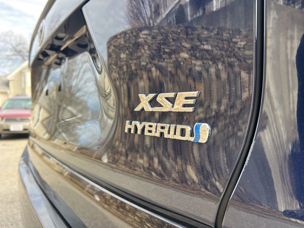 Used 2021 Toyota RAV4 XSE image 10