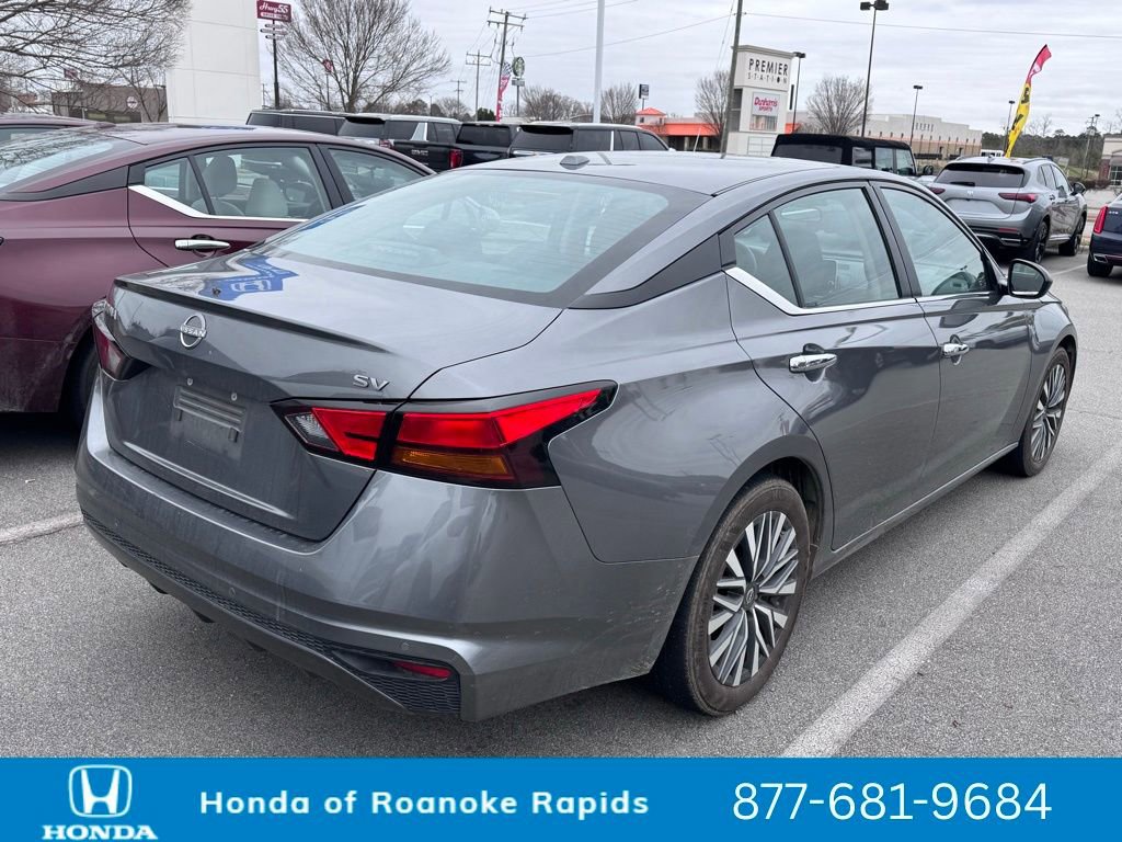 Used 2024 Nissan Altima 2.5 SV image 5