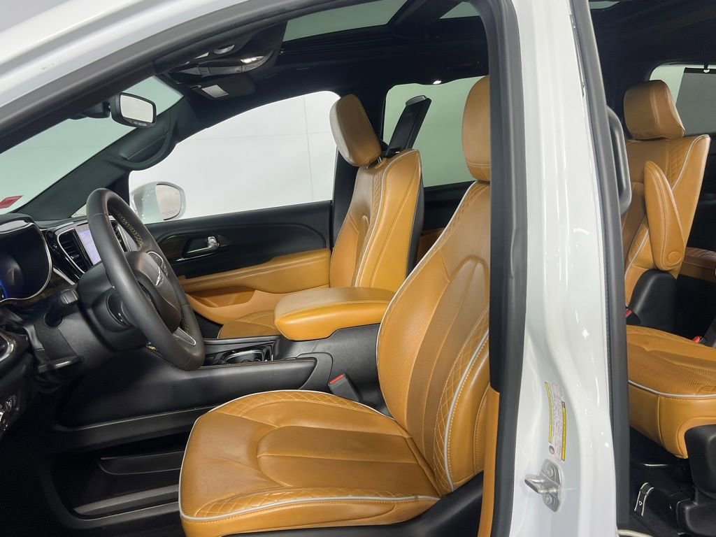 Used 2022 Chrysler Pacifica Pinnacle image 22