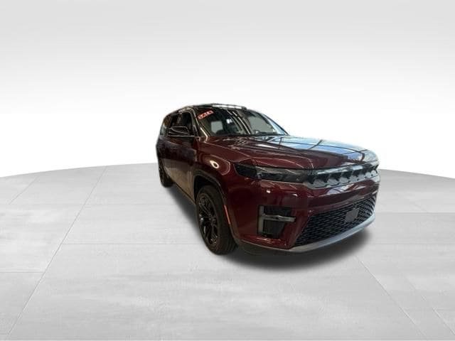 New 2026 Jeep Grand Wagoneer Summit AWD/4WD image 4