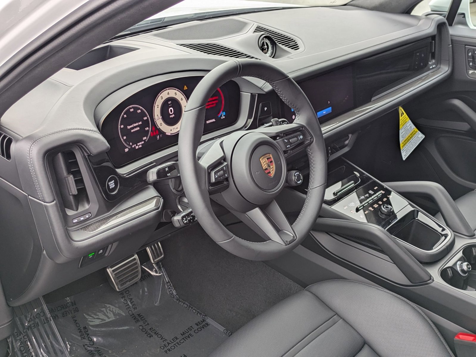 New 2025 Porsche Cayenne GTS image 4