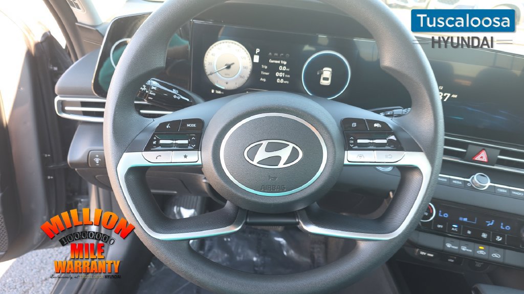 Used 2024 Hyundai Elantra SEL FWD image 16