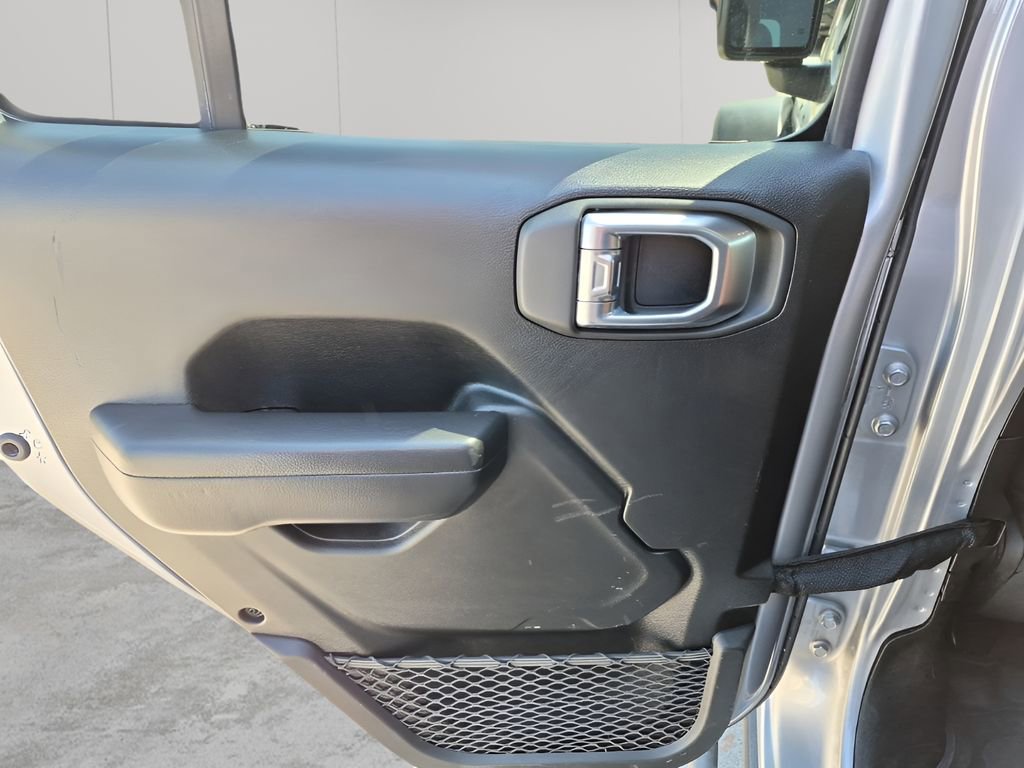 Used 2021 Jeep Gladiator Rubicon w/ LED Lighting Group image 17