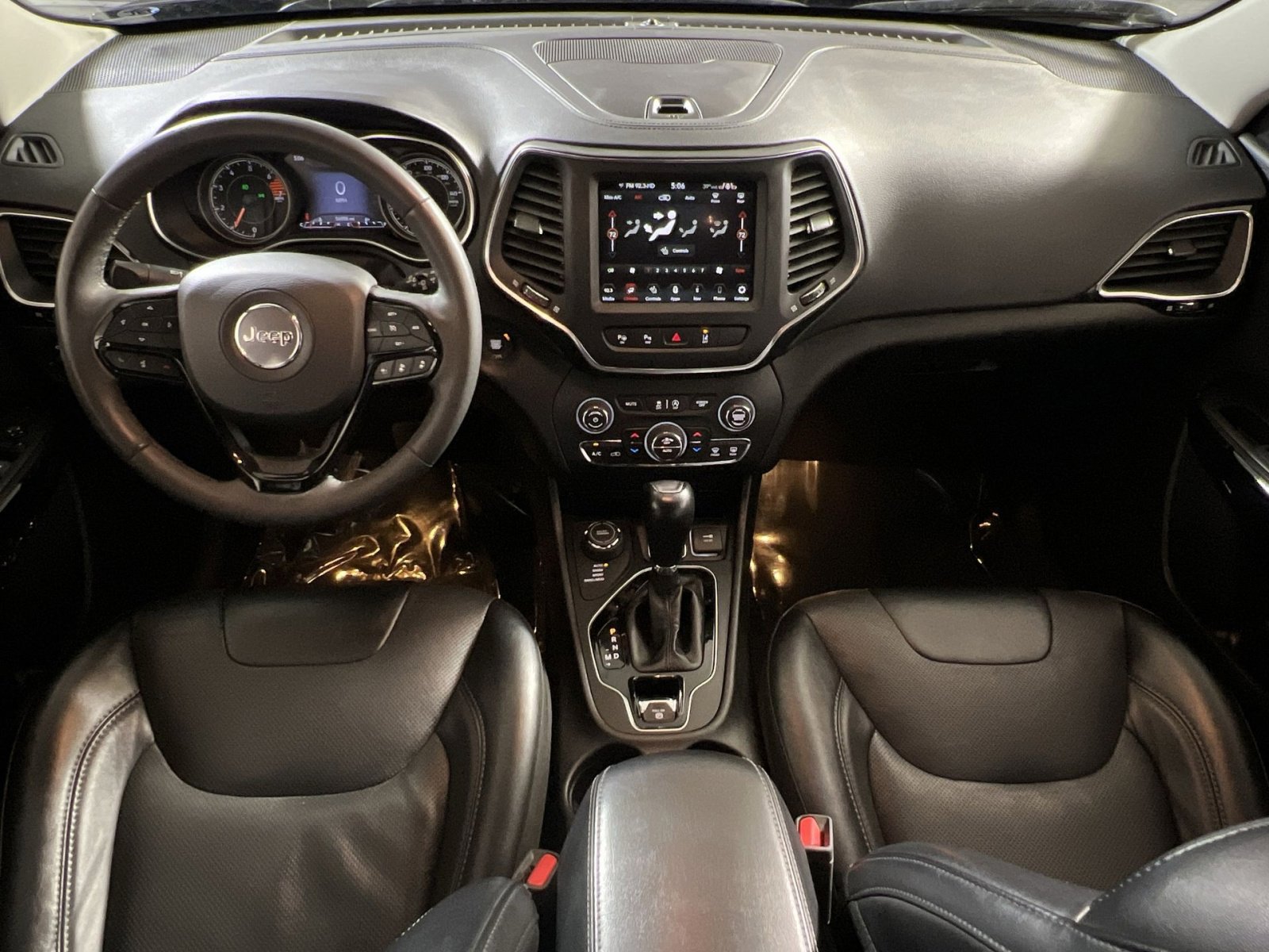 Used 2023 Jeep Cherokee Altitude Lux image 21