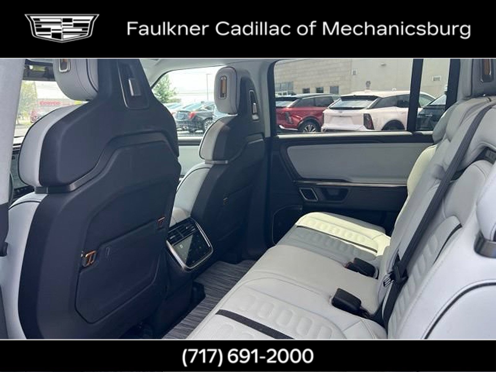 Used 2023 Rivian R1S Launch Edition AWD/4WD image 16