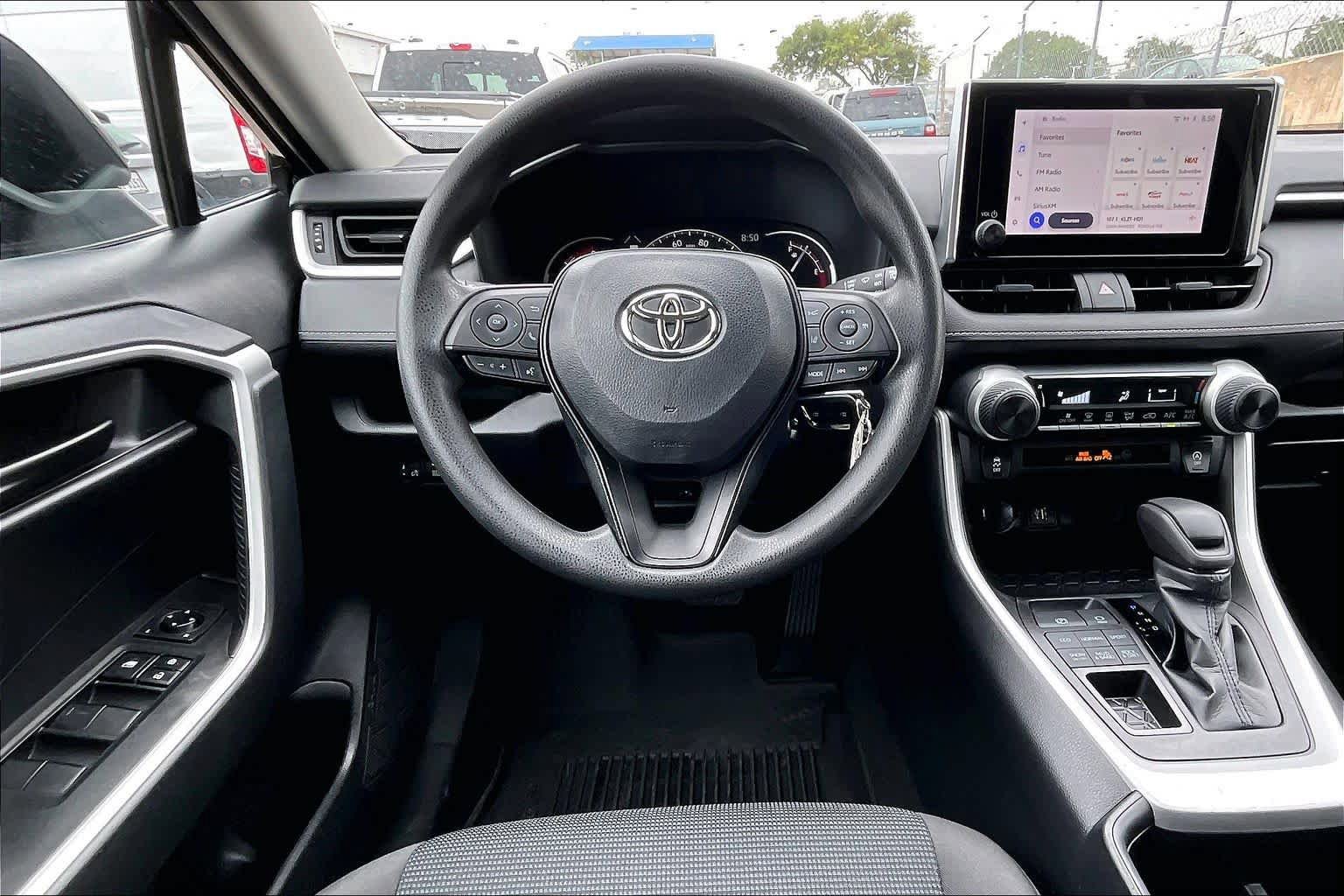 Used 2023 Toyota RAV4 LE AWD/4WD image 8