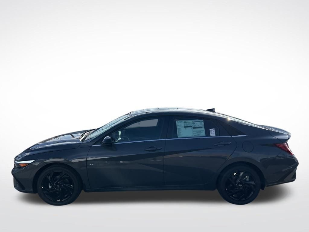 New 2026 Hyundai Elantra SEL Sport Premium image 8