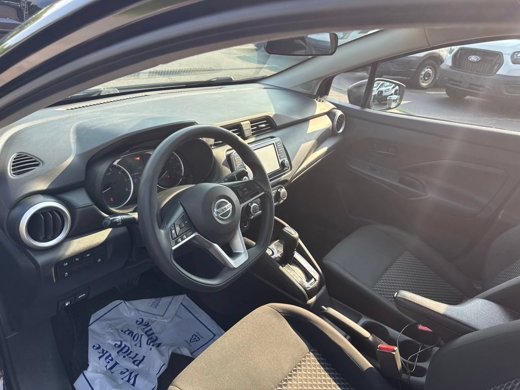 Used 2021 Nissan Versa S FWD image 11
