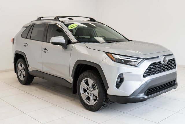 Used 2025 Toyota RAV4 XLE image 7