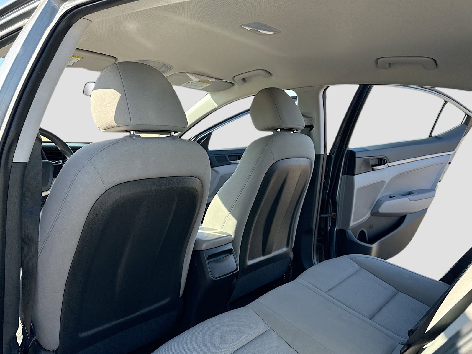 Used 2017 Hyundai Elantra SE image 6