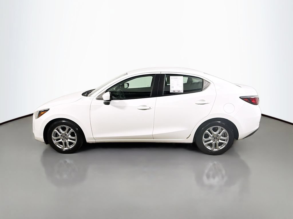 Used 2016 Scion iA FWD image 4