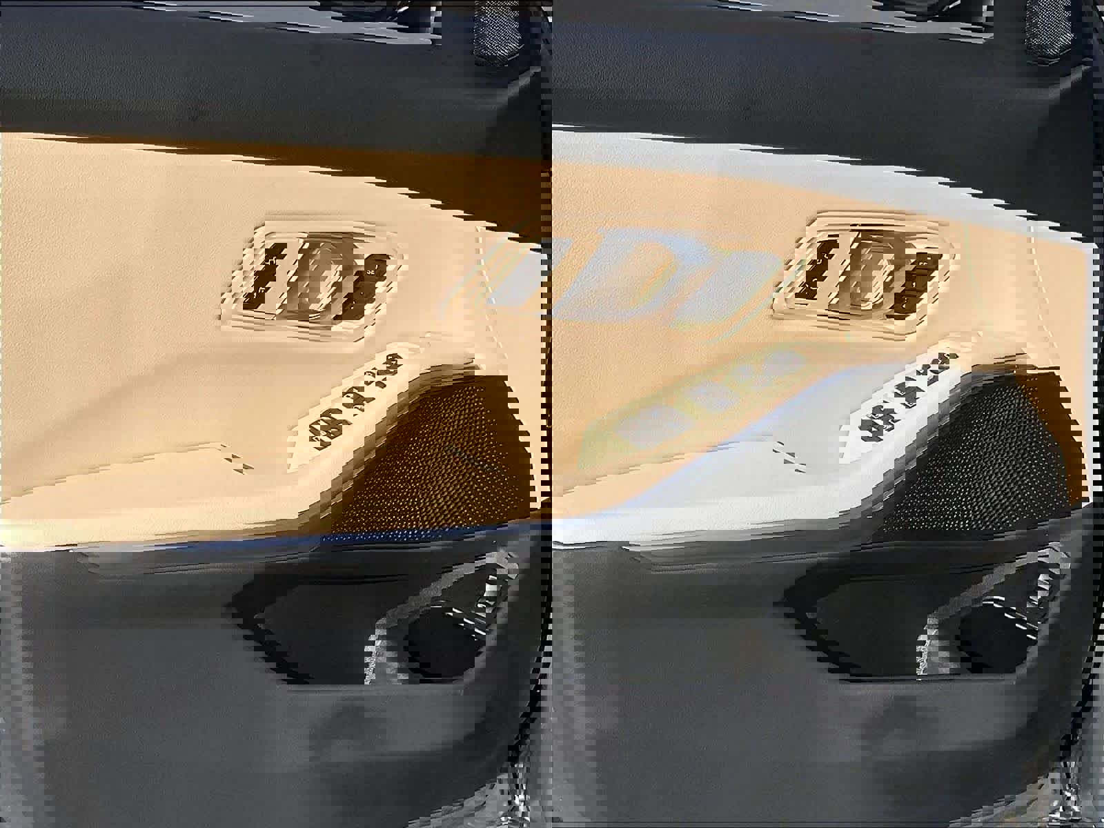 Used 2025 BMW 330i Sedan w/ Convenience Package image 25