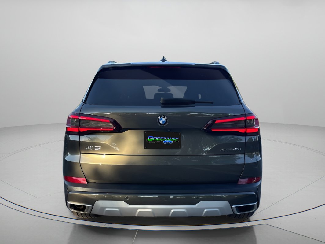 Used 2022 BMW X5 xDrive40i w/ Executive Package image 4