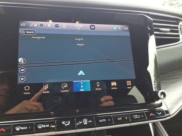 Used 2024 Jeep Wagoneer Series III AWD/4WD image 7