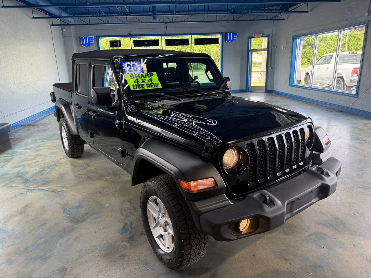 Used 2020 Jeep Gladiator Sport w/ Technology Group AWD/4WD image 7