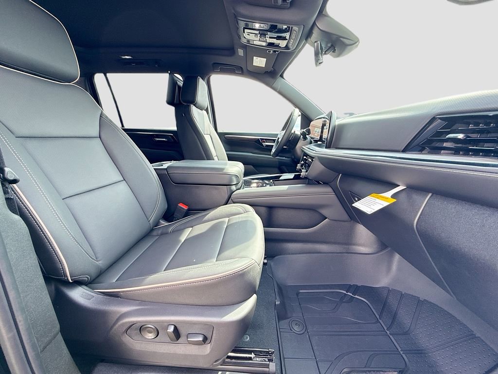 New 2026 Chevrolet Suburban Premier AWD/4WD image 32