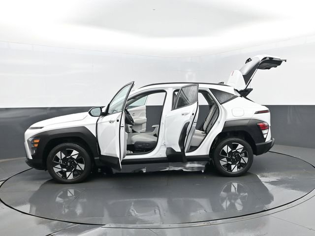 Used 2025 Hyundai Kona SEL image 30