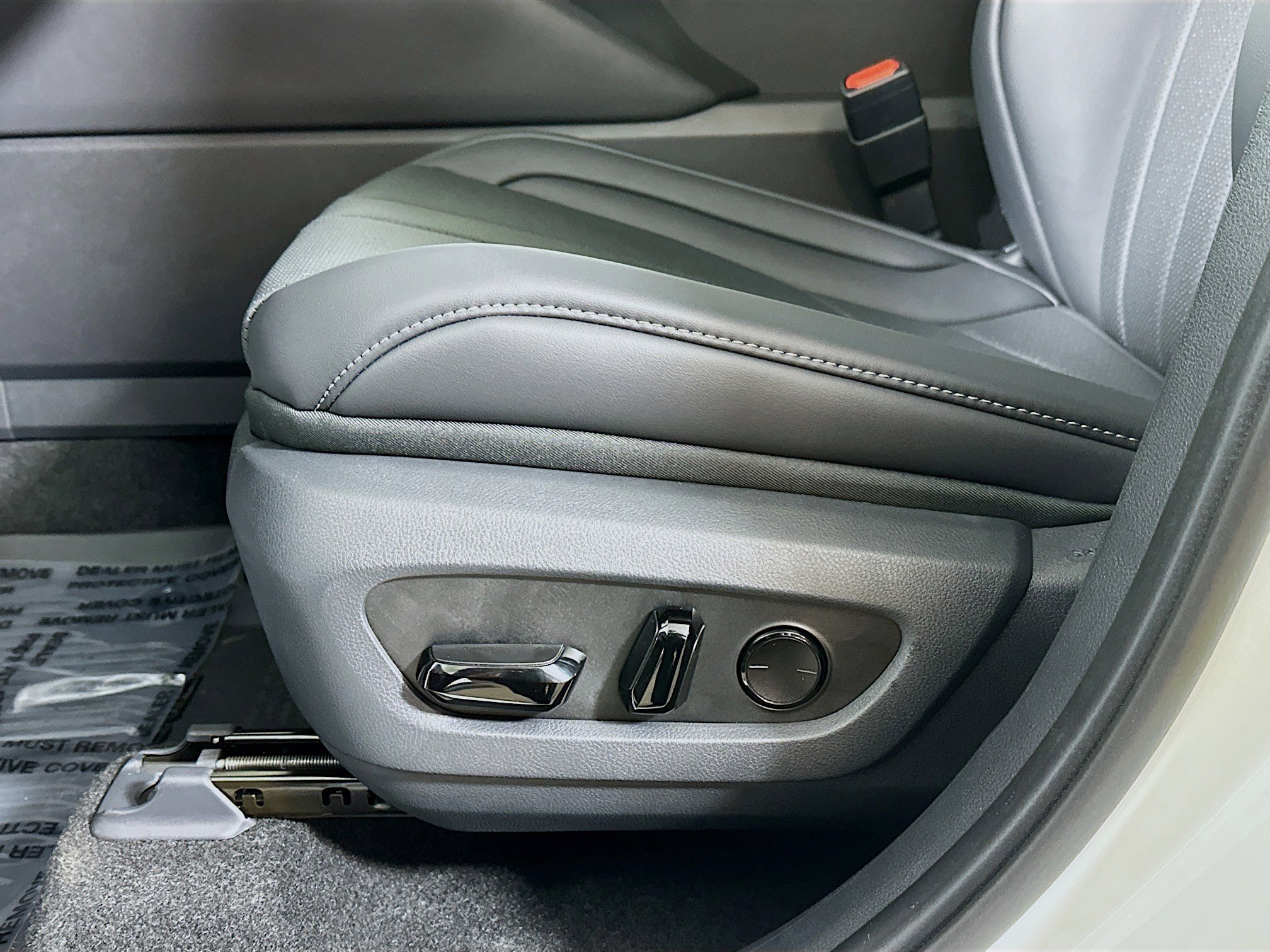 New 2026 Lexus TX 500h AWD w/ Technology Package image 18