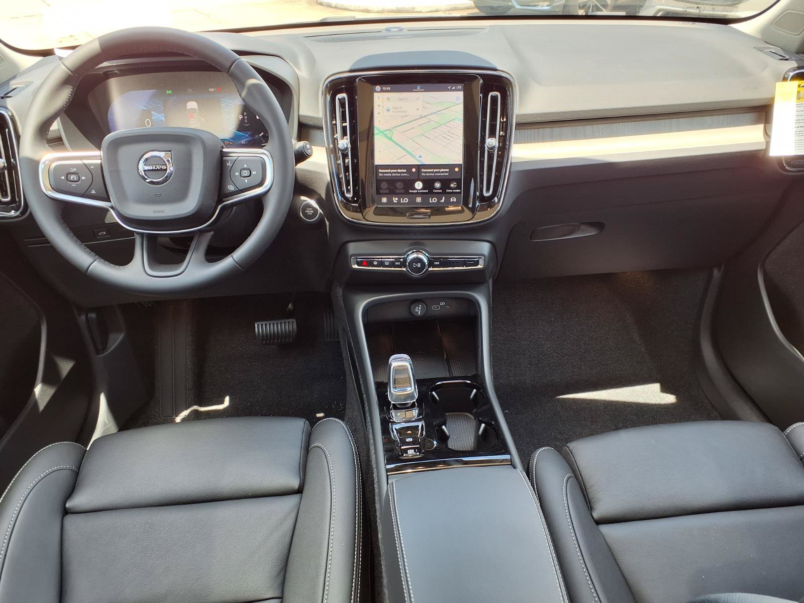New 2026 Volvo XC40 B5 Plus w/ Climate Package AWD/4WD image 11