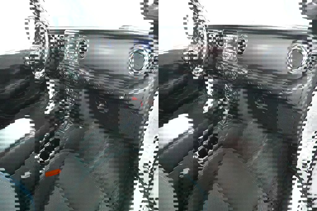 Used 2022 Jeep Wrangler Unlimited Rubicon 4xe w/ Cold Weather Group image 32