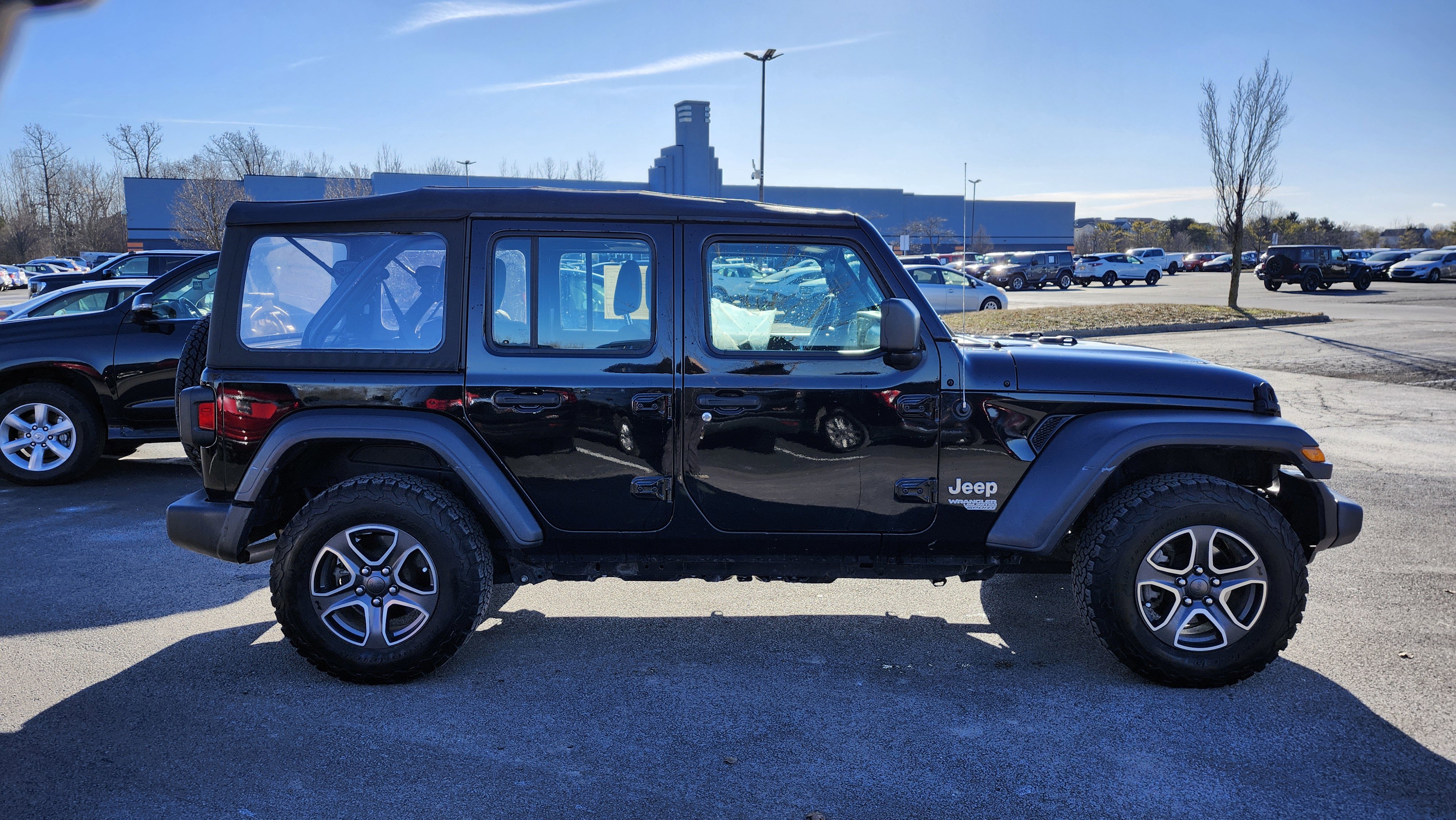 Used 2020 Jeep Wrangler Unlimited Sport image 17