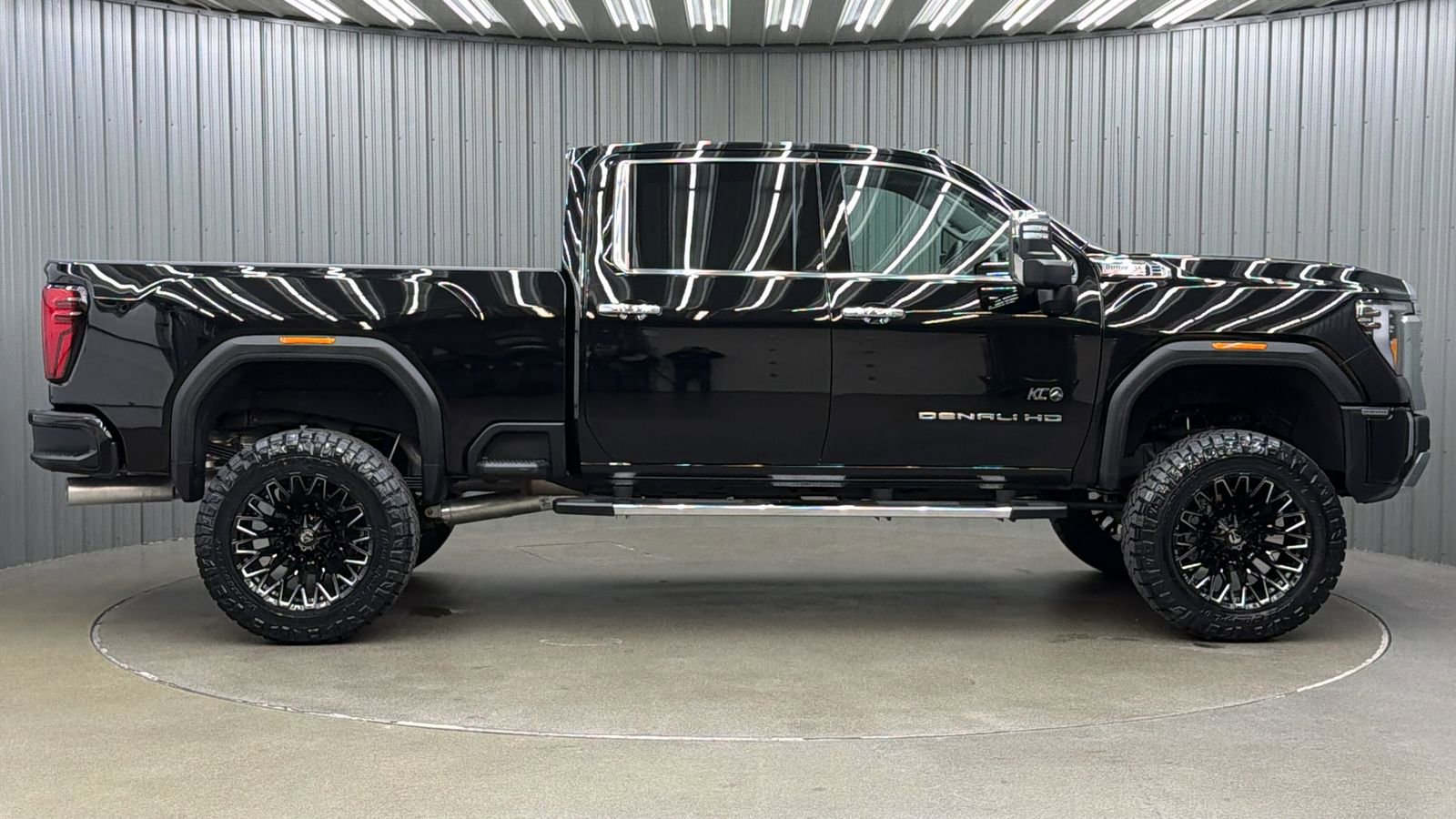 Used 2025 GMC Sierra 3500 Denali w/ Denali Reserve Package image 6