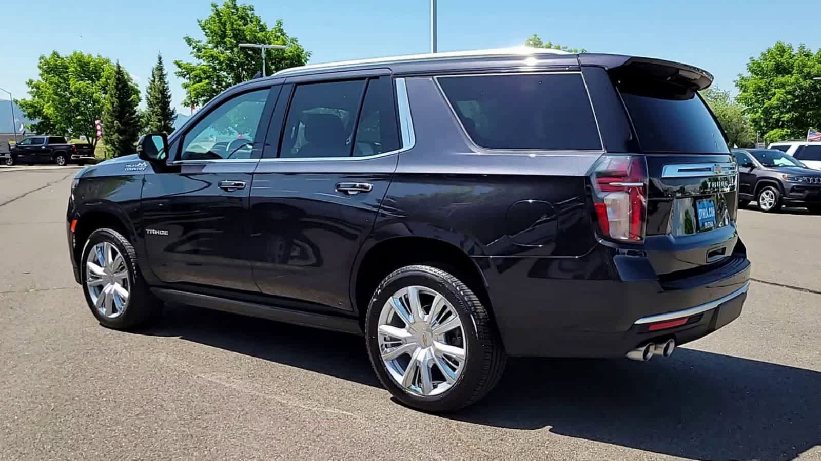 Used 2024 Chevrolet Tahoe High Country w/ Premium Package AWD/4WD image 6