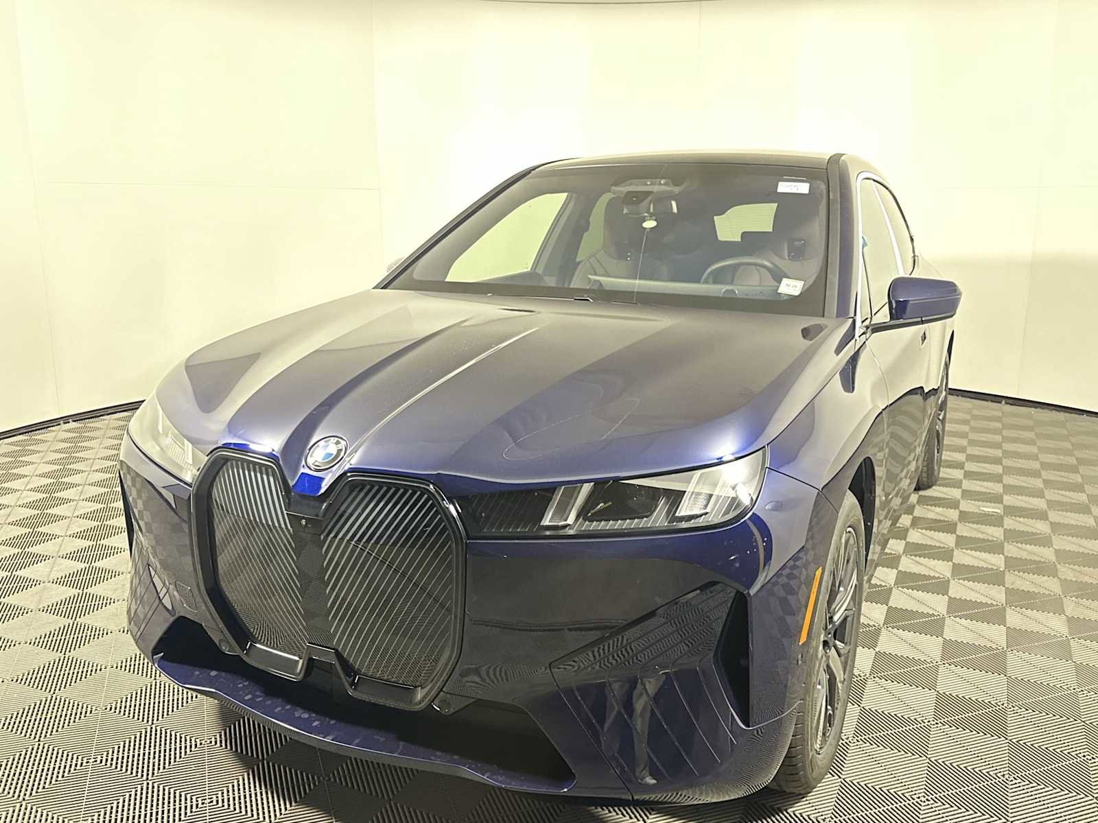 New 2026 BMW iX xDrive60 image 7