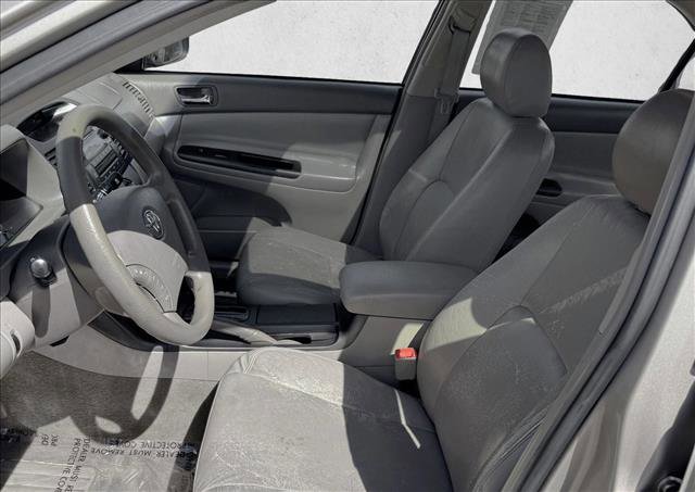Used 2005 Toyota Camry LE FWD image 9