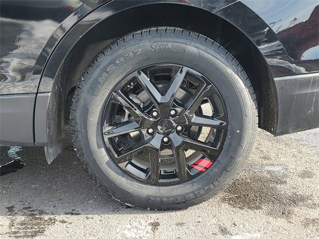 Certified 2024 Chevrolet Equinox LT w/ LPO, Floor Liner Package image 31