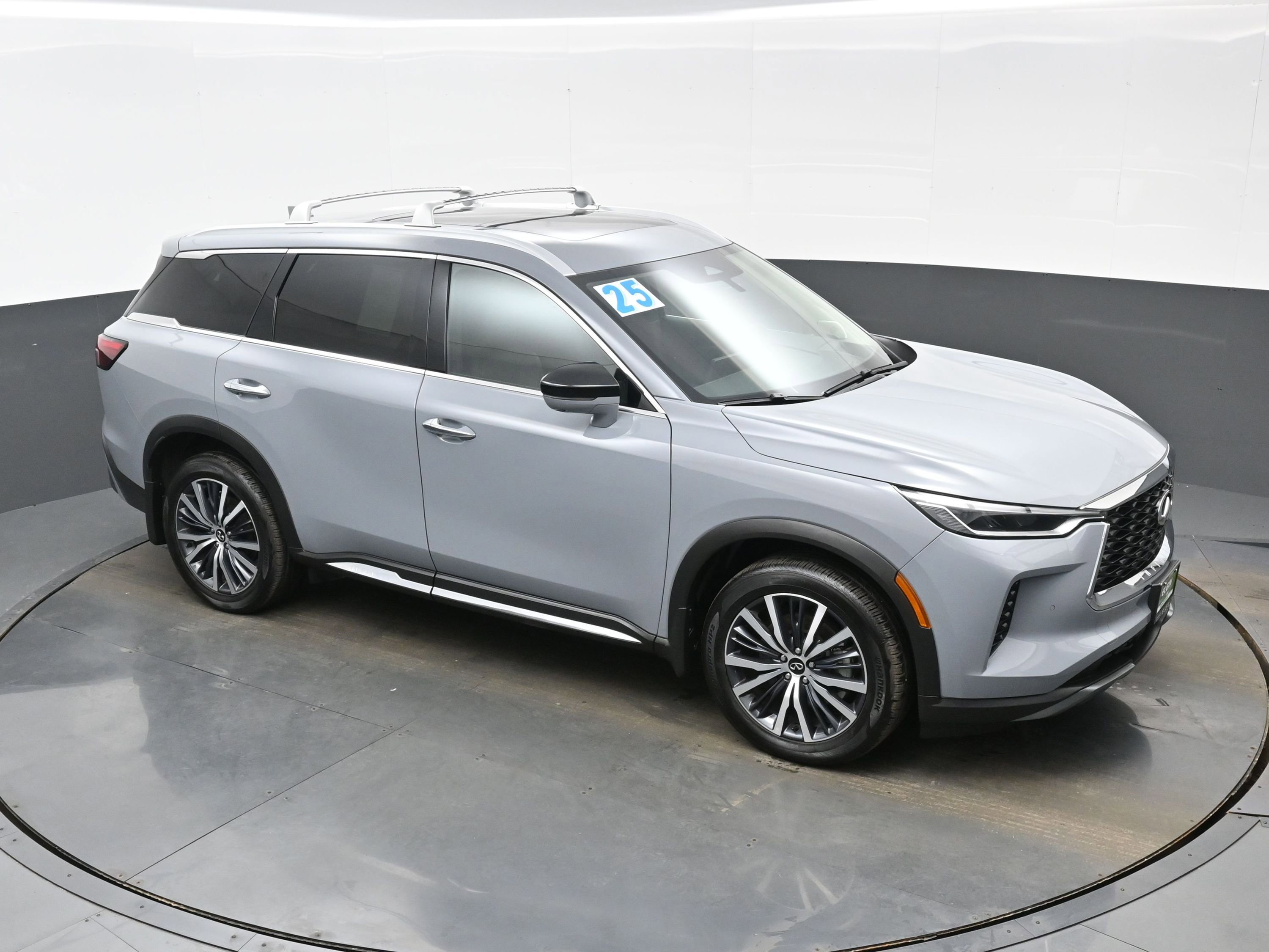 Used 2025 INFINITI QX60 Sensory w/ Vision Package image 42