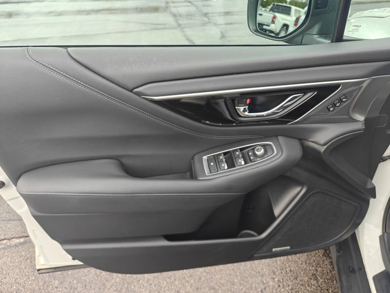 Used 2022 Subaru Outback Limited image 17