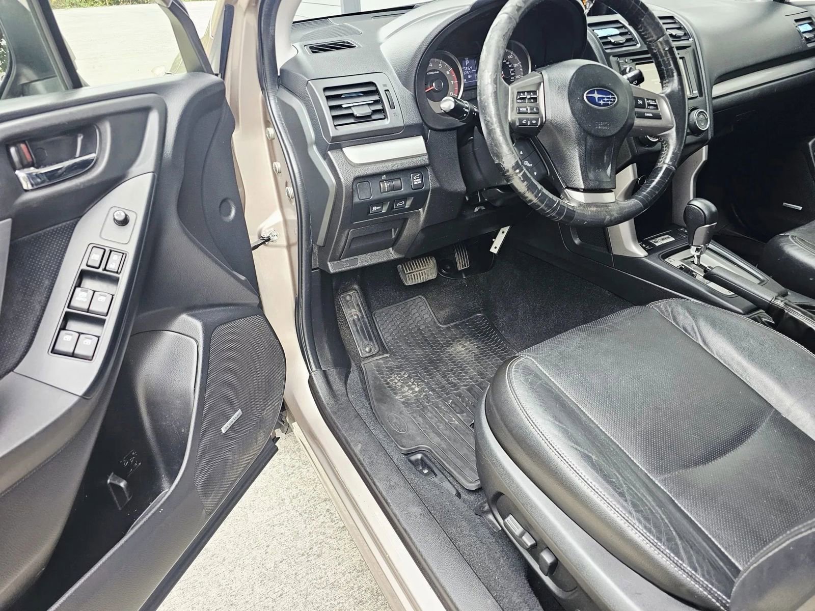 Used 2015 Subaru Forester 2.5i Limited image 9