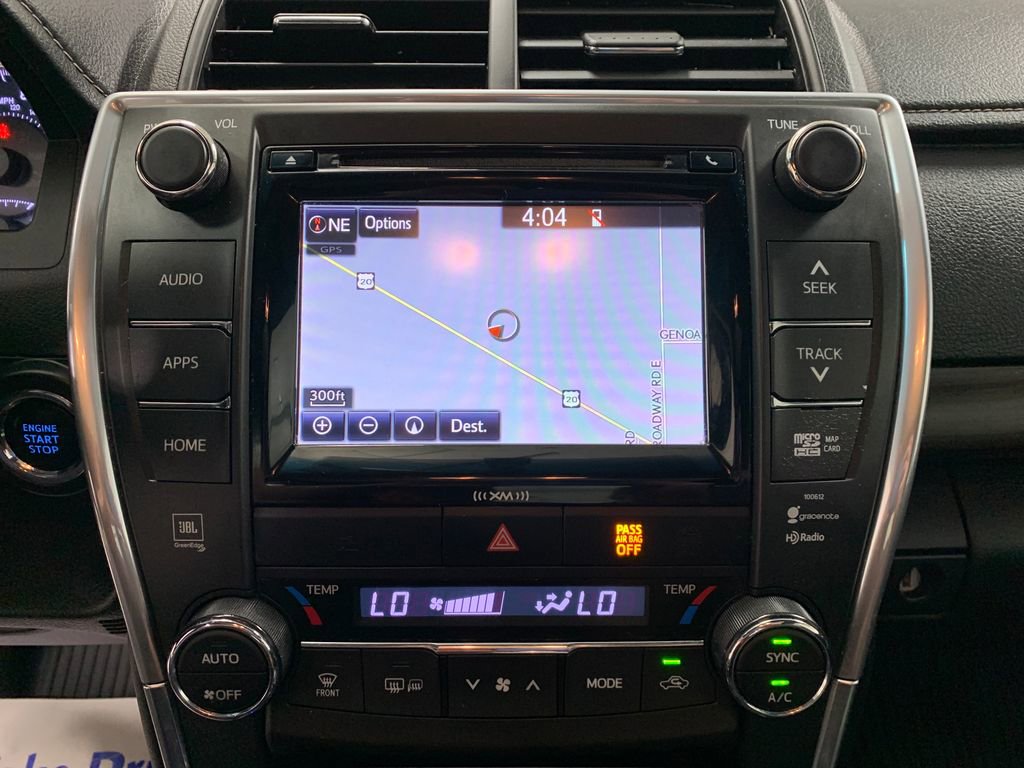 Used 2017 Toyota Camry XLE w/ Moonroof Package image 9