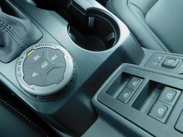 New 2025 Ford Bronco Outer Banks image 29