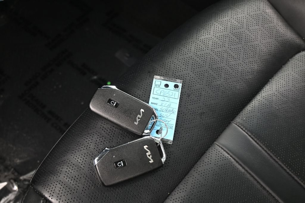 Used 2023 Kia Sorento EX w/ Panoramic Sunroof Package FWD image 20