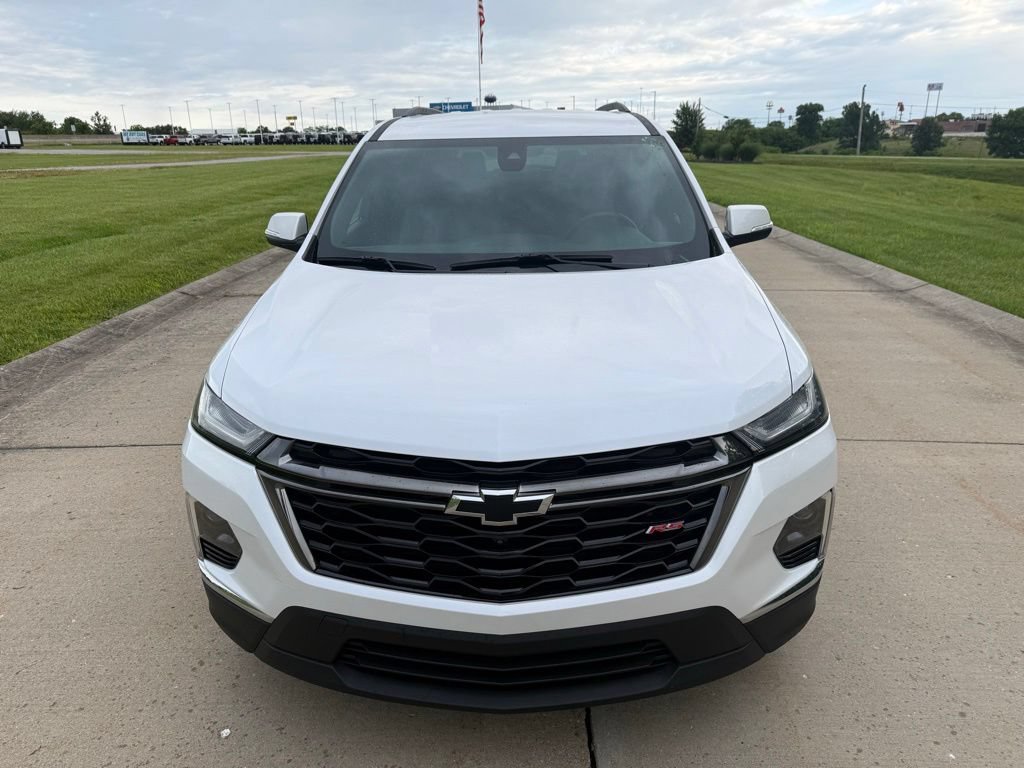 Used 2023 Chevrolet Traverse RS w/ LPO, Floor Liner Package FWD image 12