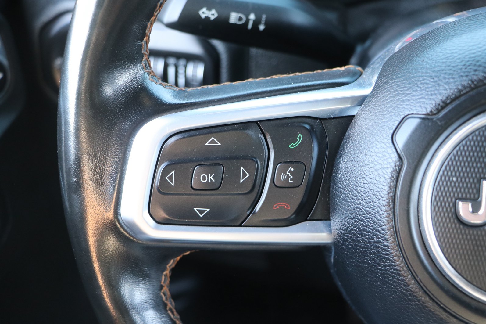 Used 2020 Jeep Wrangler Unlimited Sahara AWD/4WD image 17