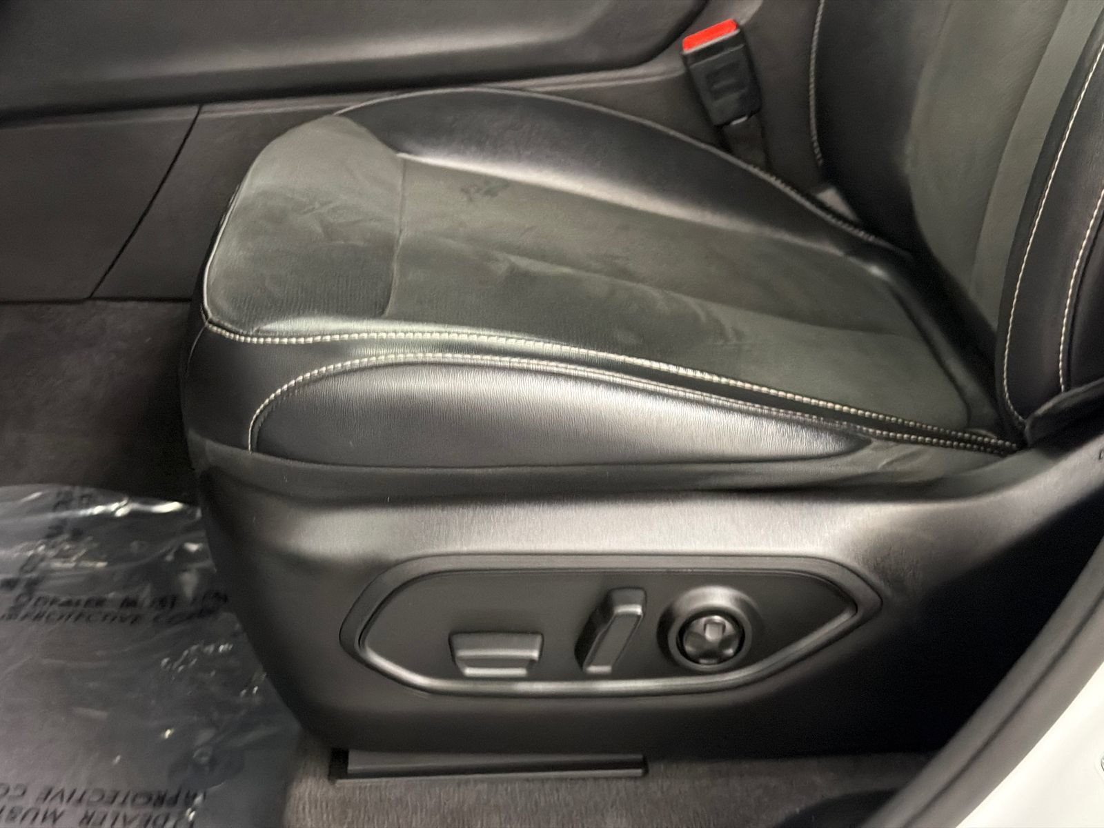 Used 2021 Jeep Grand Cherokee L Laredo AWD/4WD image 17