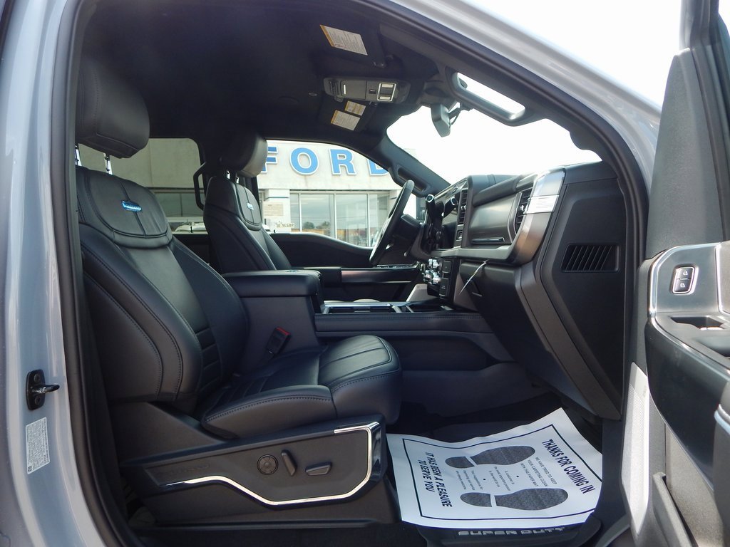 New 2025 Ford F250 Platinum image 15