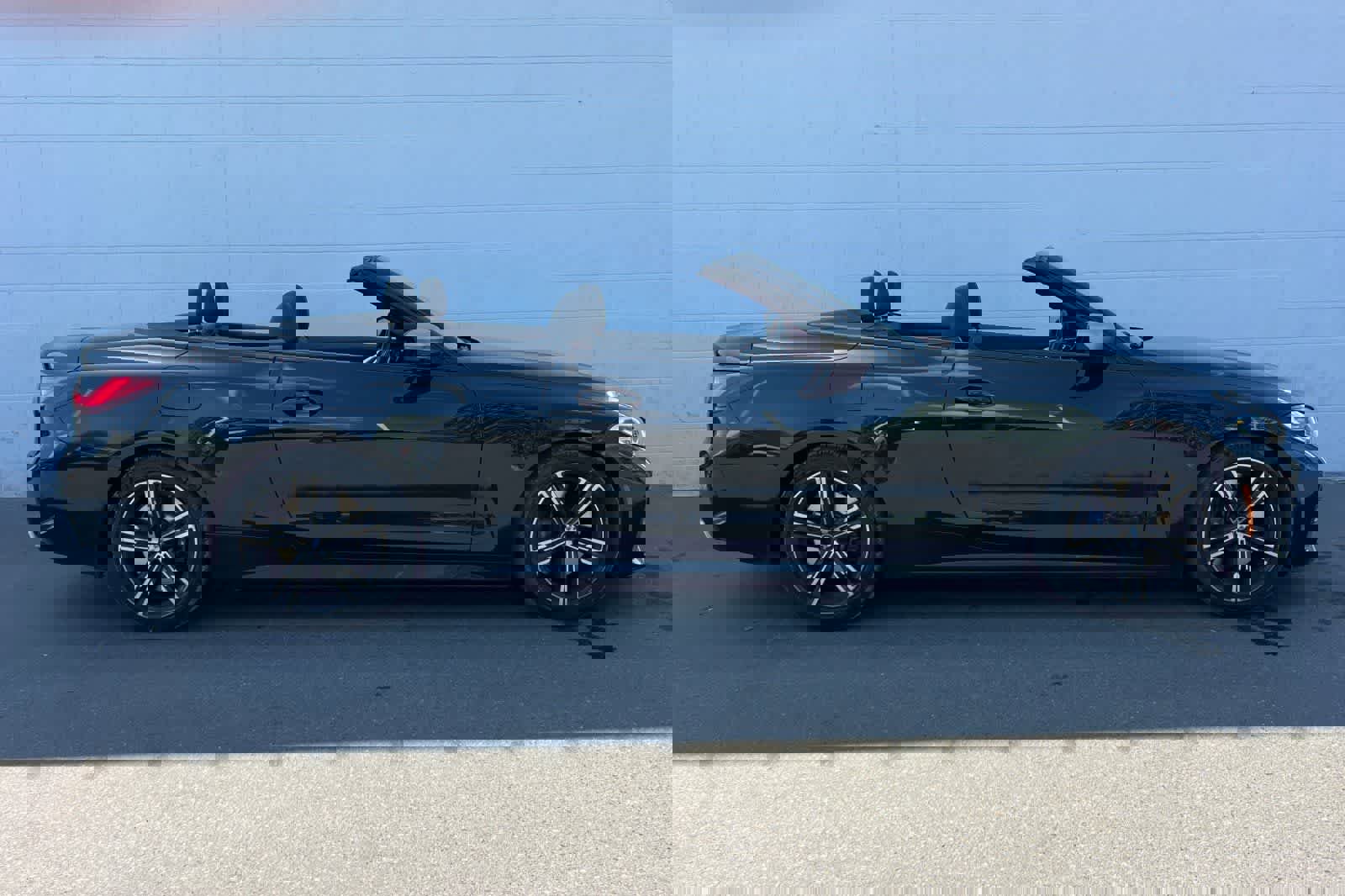 Used 2023 BMW M440i Convertible image 8