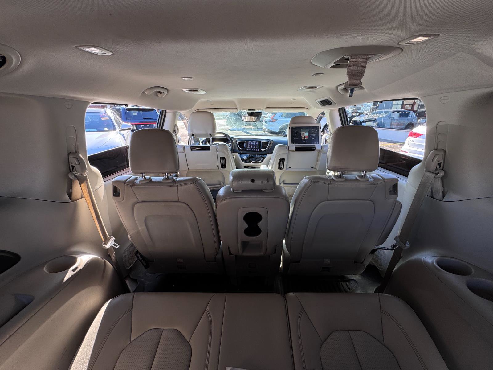 Used 2020 Chrysler Pacifica Touring-L Plus image 10