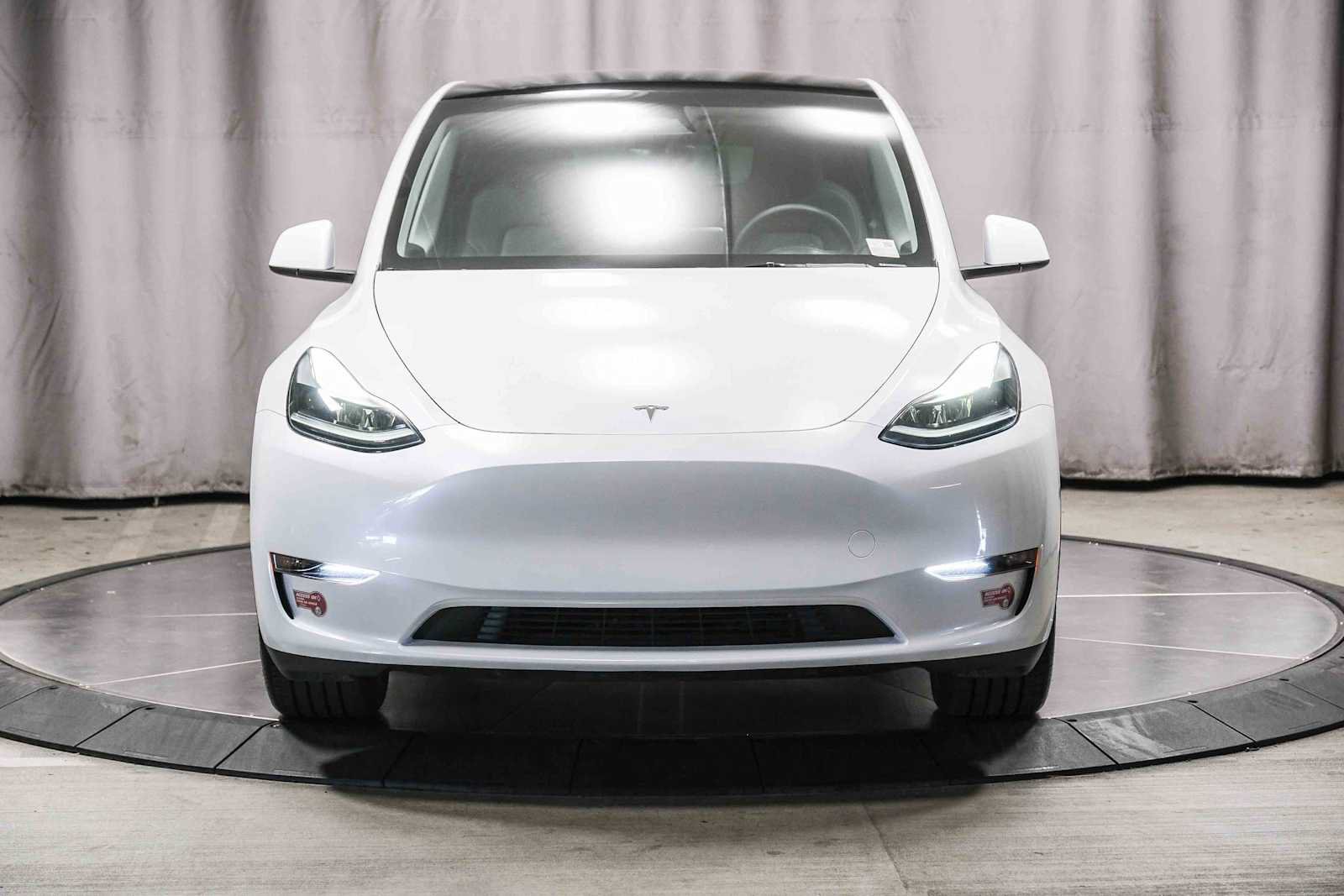 Used 2023 Tesla Model Y Long Range AWD/4WD image 6