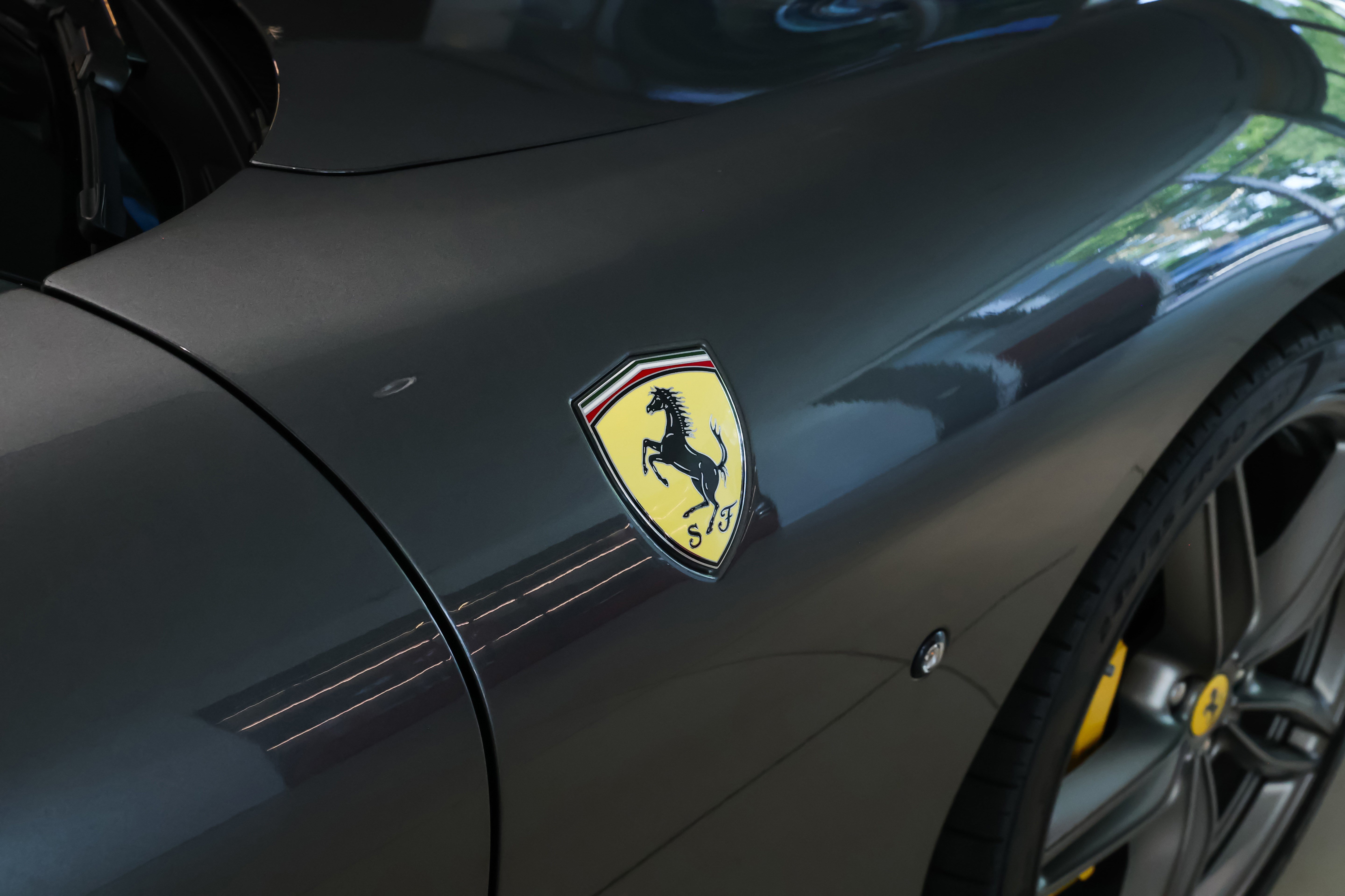 Used 2025 Ferrari Roma Spider RWD image 14