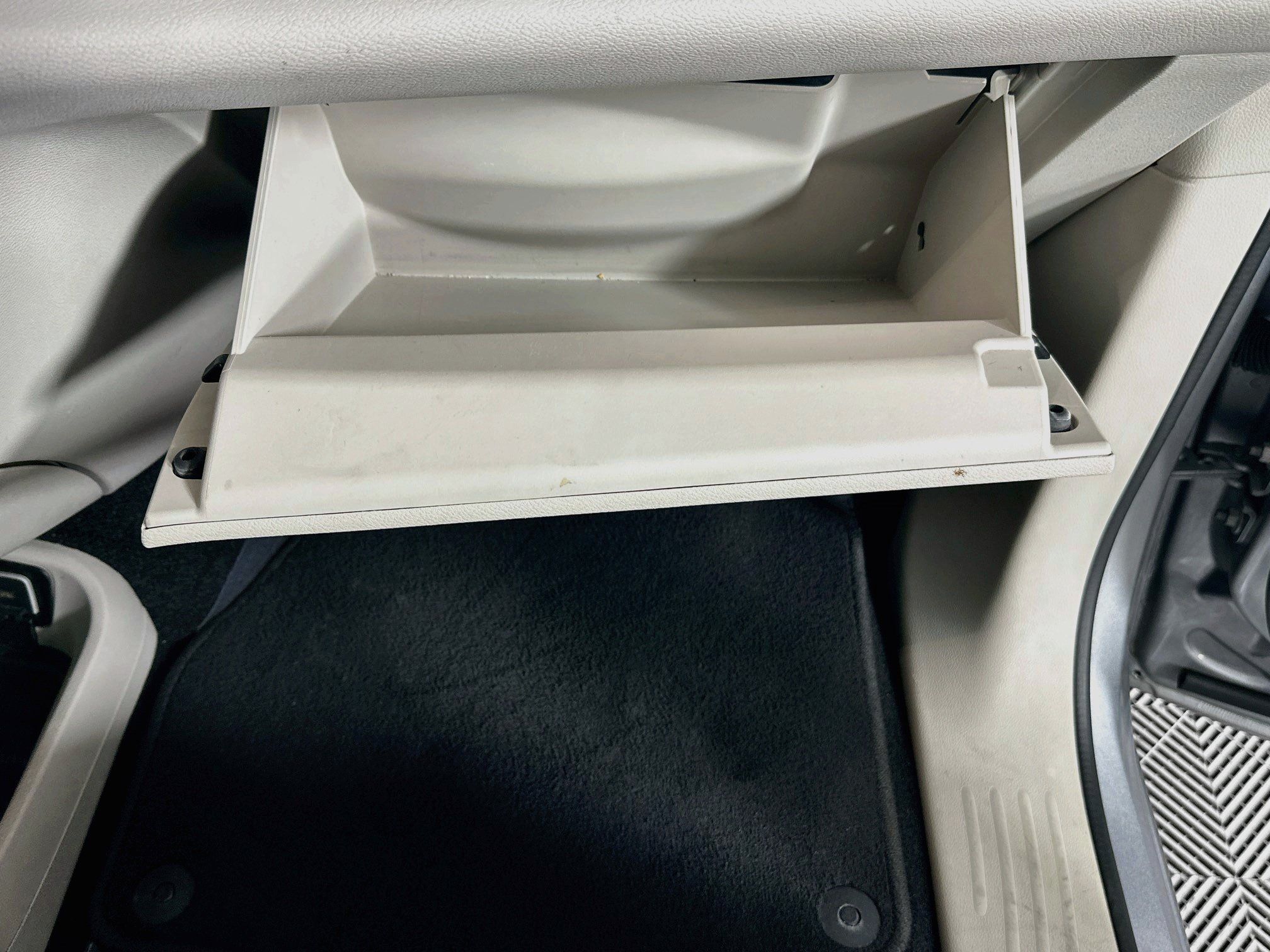 Used 2019 Chrysler Pacifica Touring-L FWD image 32