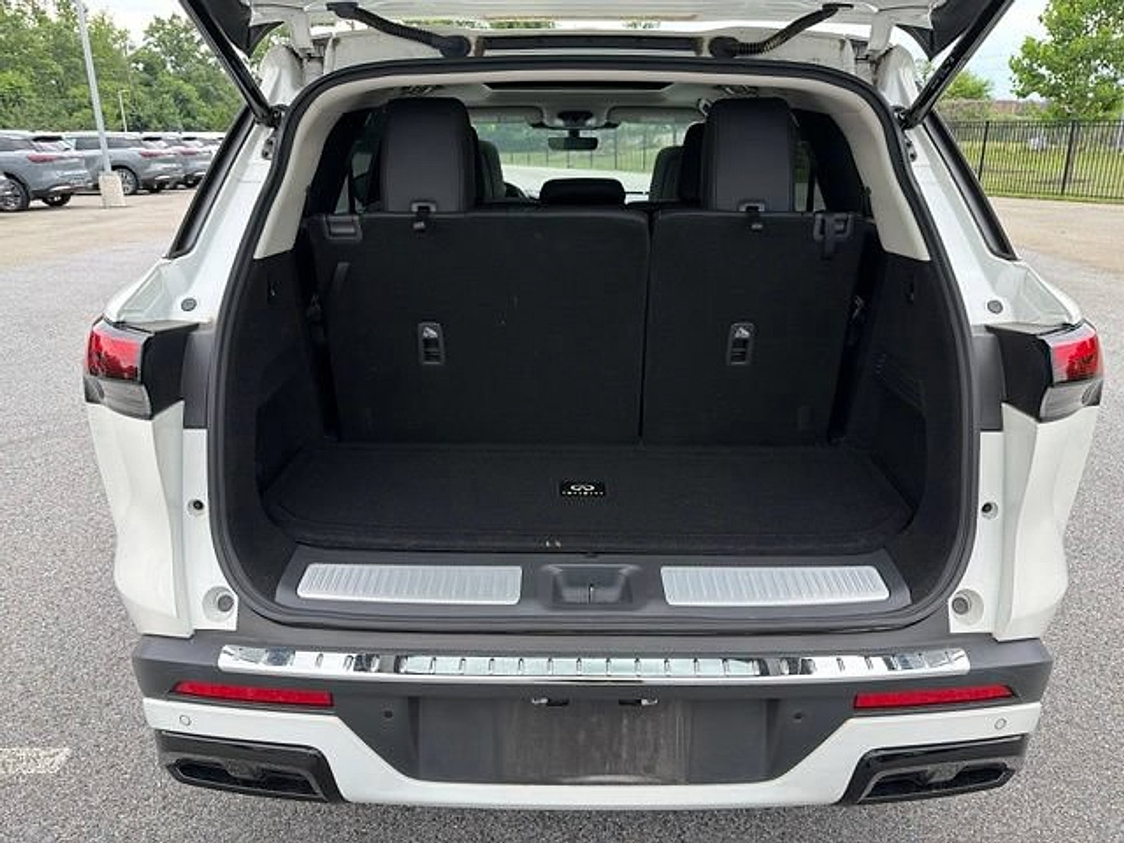 Used 2023 INFINITI QX60 Luxe w/ Performance Audio Package AWD/4WD image 20