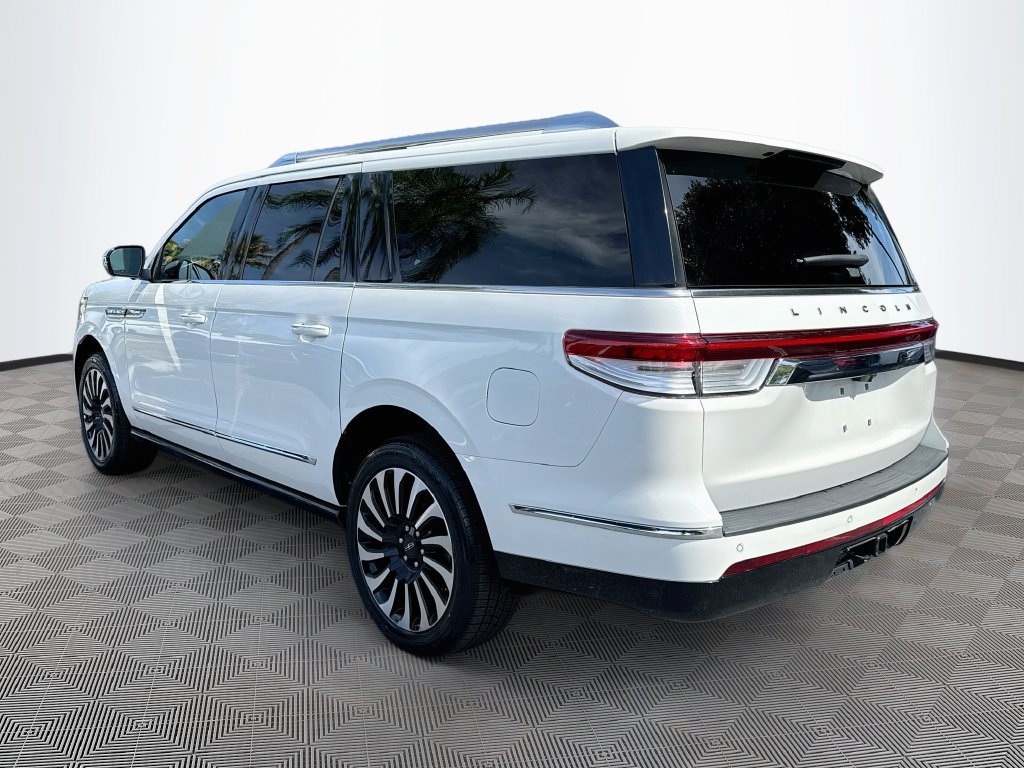 Used 2023 Lincoln Navigator L Black Label AWD/4WD image 8