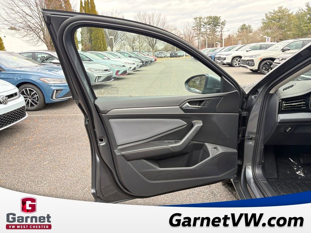 New 2026 Volkswagen Jetta SE image 10