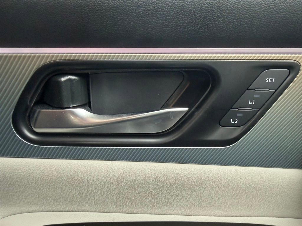 Used 2025 Nissan Murano SL image 18