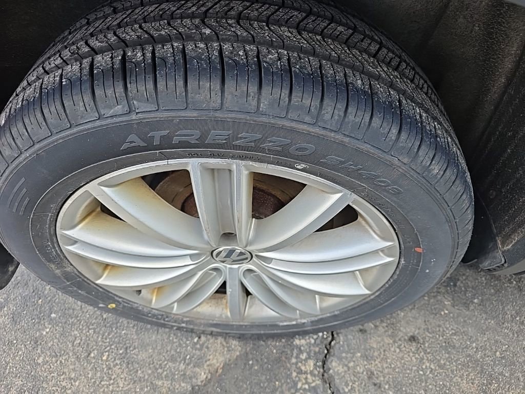 Used 2016 Volkswagen Tiguan SE image 10